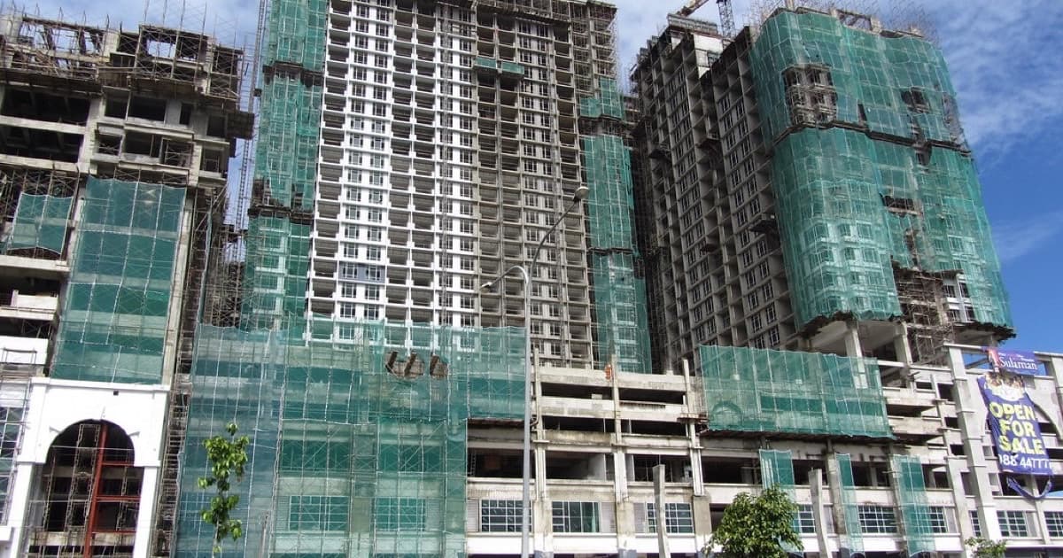 Featured image for Clear Strategy for real estate and construction: English, Spanish, and Portuguese framing